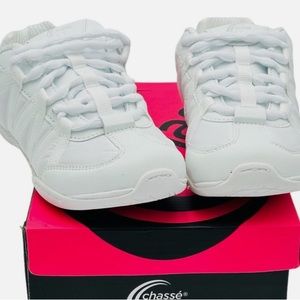 Chasse Cheer Shoes, White, Size 4.5, NEW IN BOX